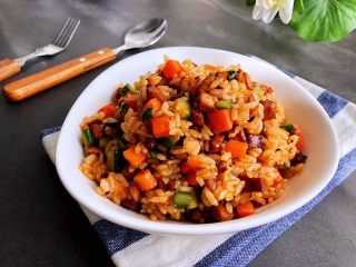 10、老干妈鸡丁炒饭,成品