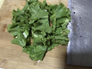 3、芒果两头尖意面沙拉（减脂餐）,生菜切段