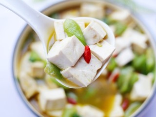 15、鲜掉眉毛的丝瓜豆腐汤,来一口～