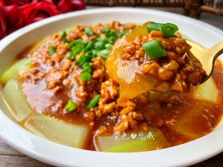 9、肉末冬瓜,美味的肉末冬瓜做好了,超级好吃,清淡还去火,特别适合夏天食用。