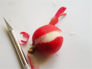 3、趣味吃蛋法,身体横着，从身体一半的位置做分割线