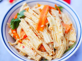 15、超级爽口的凉拌腐竹,一盆不够吃。