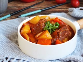 29、番茄土豆烧牛肉,成品图。