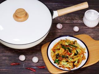 17、干锅花菜,成品图。