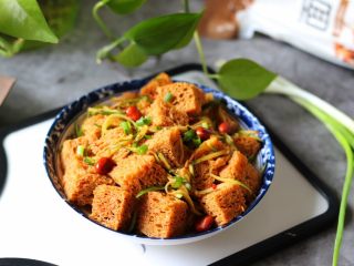 15、凉拌烤麸,成品图