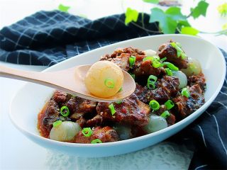 11、茄汁排骨龙眼肉,酸酸甜甜喜爱吃酸甜味道的同学可不要错过哦