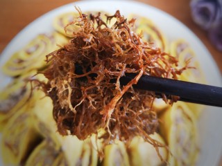 17、年味~树花菜蒸蛋卷,先来一口树花菜,实在是弹牙又美味!