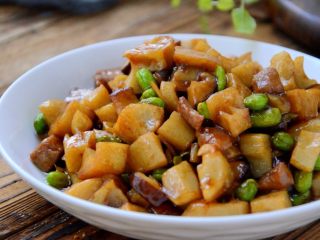 13、莲藕肉丁,超级下饭菜。