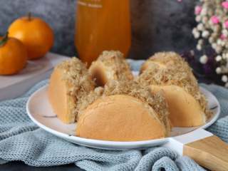 20、肉松小贝,一碟肉松小贝,一杯橙汁,再来俩水果