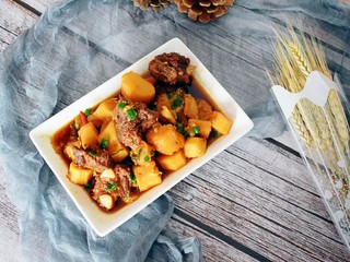 19、排骨烧山药 （电饭煲版）,看着就食欲满满啊！