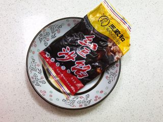 1、奶香豆沙饼,红豆沙