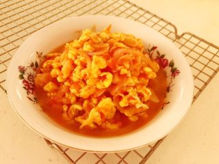 18、10分钟快手菜  番茄炒蛋,番茄炒饭下饭拌面都可以，好吃又好做~