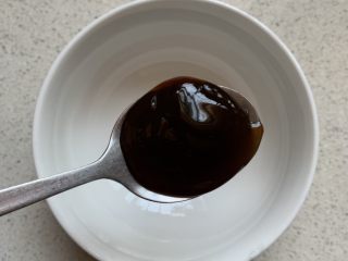 2、蚝油生菜,2勺蚝油