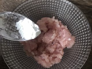 6、番茄肉酱意面,小半勺生粉