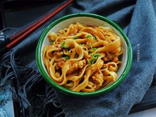 15、蒜蓉芝麻酱拌面,大家试试看