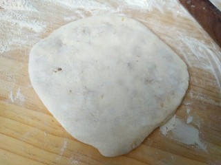 13、千层肉饼,最后包好,擀薄就好了