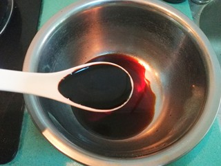 11、腌黄瓜,一汤匙老抽