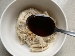 7、凉拌金针菇,香醋，我喜欢酸一点