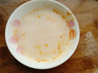 9、红烧茄子,水淀粉做好。