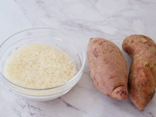 1、双薯粥,准备好材料