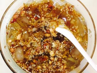 9、重庆冰粉,搅拌均匀后食用。