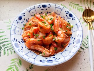 19、蒜蓉茄汁葱香开背虾,成品图