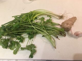 5、孜然羊肉,香菜、葱、姜、蒜