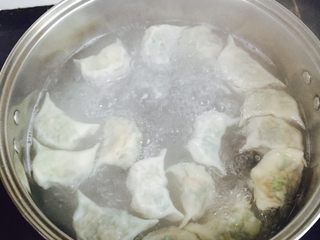 15、酸汤水饺,饺子个个都浮出水面（已熟）