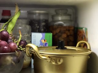 11、爽口腌萝卜,放入冰箱冷藏三小时以上便可以食用啦