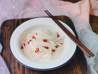 13、爽口腌萝卜,搭配稀饭白粥面条都可以