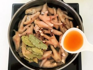27、私房菜  密制酸辣鸡爪,加入1勺料酒