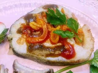 18、煎鳕鱼果蔬汇,鳕鱼肉质鲜嫩