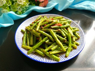 14、干煸豆角,装盘，美味诱人！