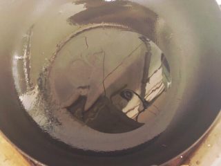 4、蚝油洋葱炒肉,热锅，凉油，油一点就够了