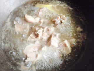 10、营养滋补+白萝卜筒骨汤,大火煮开两分钟捞起清洗干净