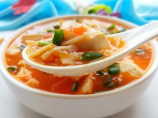 1、茄汁金针菇炖豆腐,美美图片来一张，酸甜开胃！