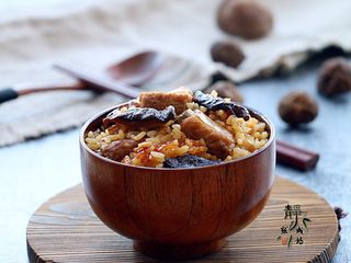 13、喷香的香菇排骨焖饭,只能用两个字来形容:太香!