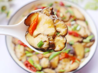 14、拿肉都不换的素炒香菇,来一口～