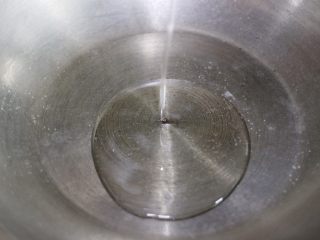 6、麻婆豆腐,锅中倒入油