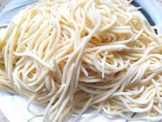 9、葱油拌面,备好面条