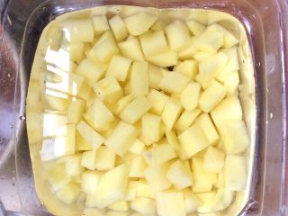 4、酱炒三丁,切丁，泡水中