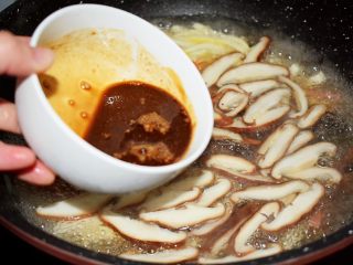 10、什锦酸辣汤,加入酸辣汁