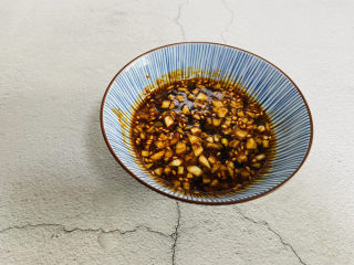 11、香辣海带丝,搅拌均匀备用