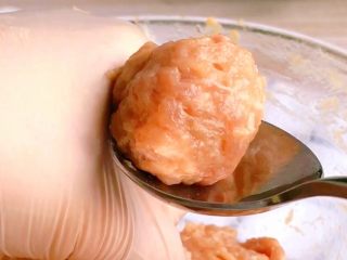 10、猪肉丸子汤,充分搅打上劲的肉馅做出的丸子更好吃????