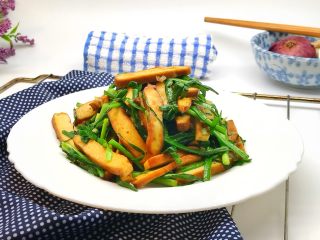 15、家常小炒韭菜香干,非常家常的一道家常小炒。