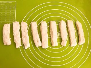 13、自制健康油条,分成10块