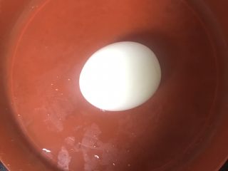 7、鸡蛋蔬菜沙拉,鸡蛋一个煮熟