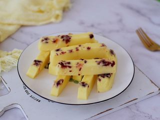 13、酸奶蔓越莓糕,成品图