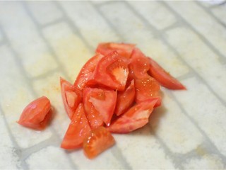 5、番茄炒蛋,番茄切块