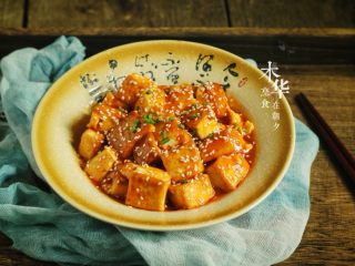 16、做道小朋友也爱吃的酸甜豆腐,成品图。